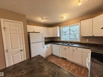 Interior photo 2 of 383 Silverberry RD NW