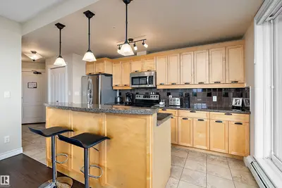 Interior photo 4 of #609 33 FIFTH AV