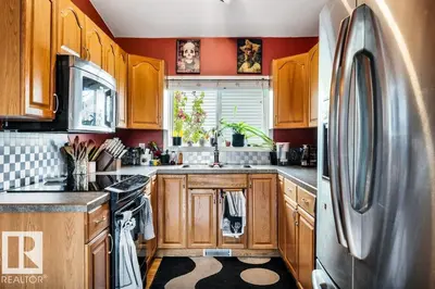 Interior photo 2 of 4508 49 AV