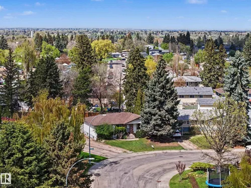 4728 102A AV NW, Edmonton - $424,900