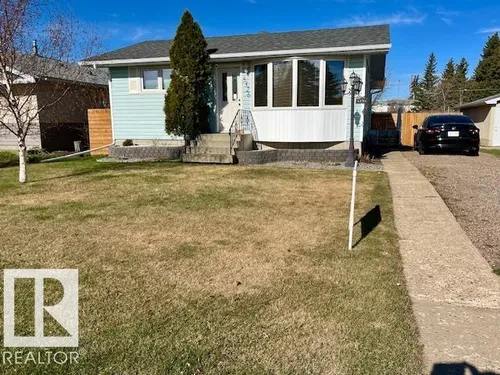 5326 45 ST, Vegreville - $295,000