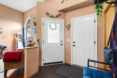 Interior photo 2 of 486 RAINBOW CR