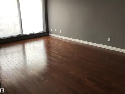Interior photo 3 of #402 10625 83 AV NW