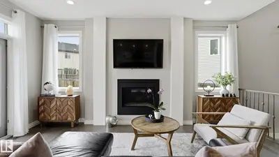 Interior photo 3 of 2620 ADAM CT SW