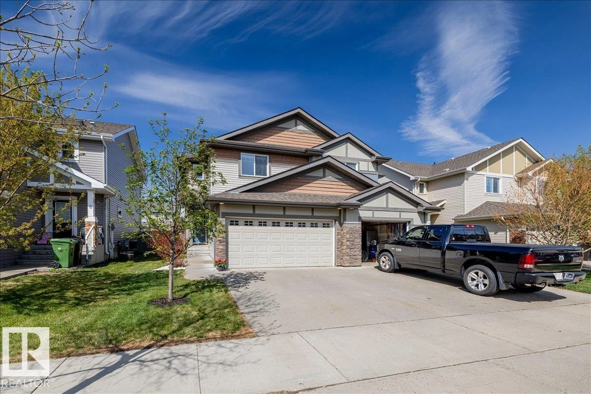 10 DICKENS ST, Fort Saskatchewan - 3 bedroom Duplex for sale