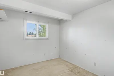 Interior photo 4 of 5953 40 AV NW