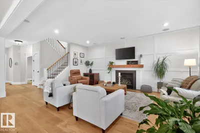 Interior photo 3 of 5711 SUNVIEW PT