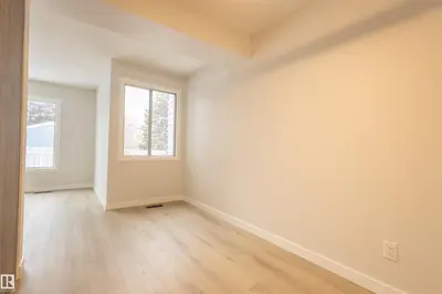 Interior photo 2 of 30 AMBERLY CO NW