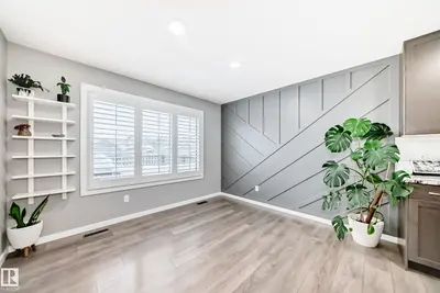 Interior photo 2 of 5422 CRABAPPLE LO SW