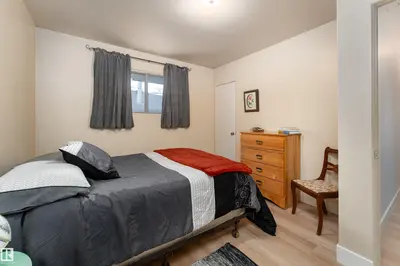 Interior photo 4 of 15241 85 AV NW