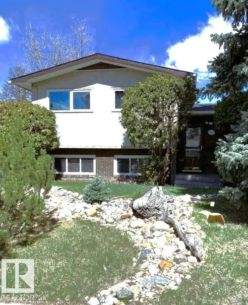 15212 86 AV NW, Edmonton - $579,900