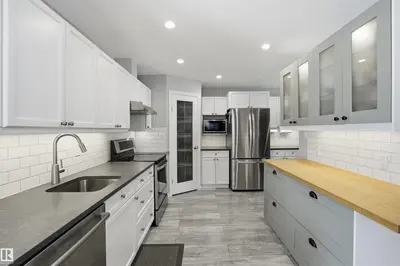 Interior photo 3 of 10663 59 ST NW