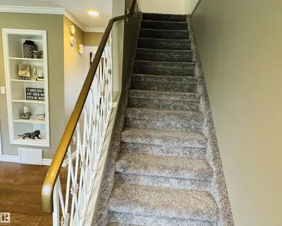 Interior photo 4 of #10 Viscount Drive NW
