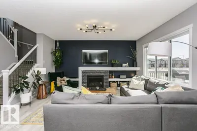 Interior photo 3 of 2423 16 AV NW