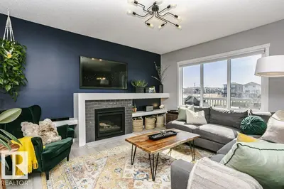 Interior photo 4 of 2423 16 AV NW