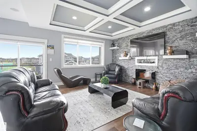 Interior photo 2 of 3909 49 Ave