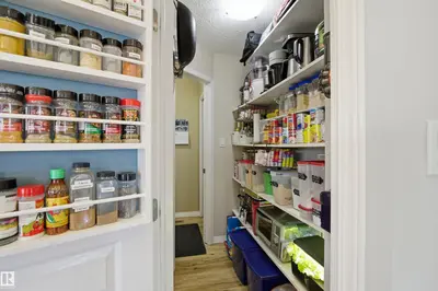 Interior photo 3 of 8915 8 AV SW
