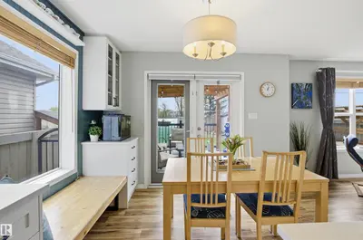 Interior photo 4 of 8915 8 AV SW