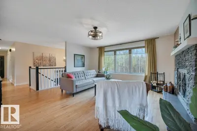 Interior photo 4 of 334 51112 Range Road 222