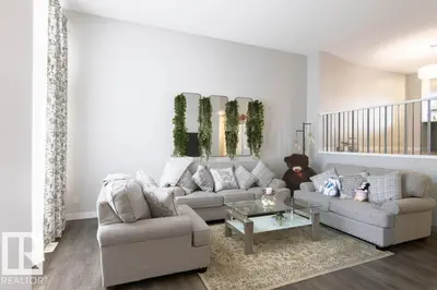 Interior photo 1 of 215 SOUTHFORK DR