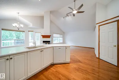 Interior photo 3 of 1130 116 ST NW