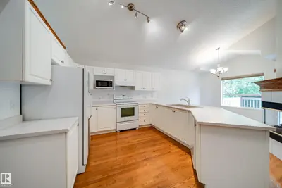 Interior photo 2 of 1130 116 ST NW