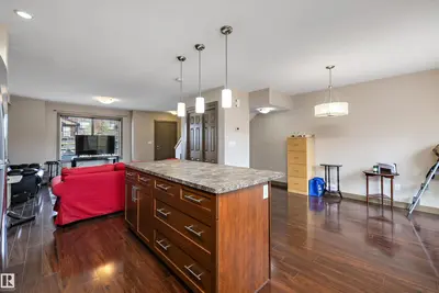 Interior photo 4 of #403 401 PALISADES WY