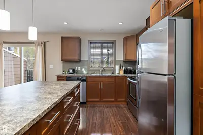Interior photo 3 of #403 401 PALISADES WY