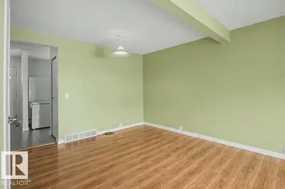 Interior photo 4 of 