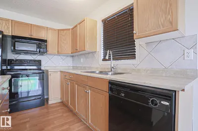 Interior photo 4 of 1627 MELROSE PL SW SW