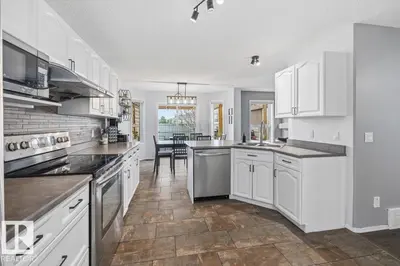 Interior photo 3 of 3570 MCLEAN CR SW