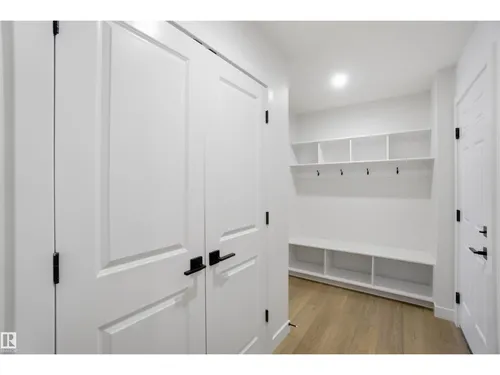 19348 29 AV NW, Edmonton - $564,999