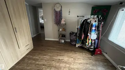 Interior photo 4 of 5108 50 ST