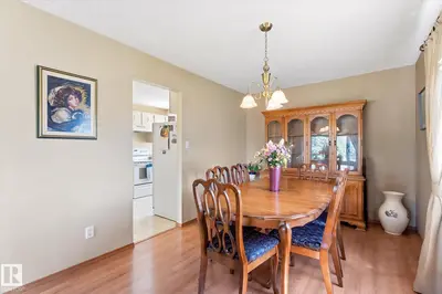Interior photo 4 of 886 KNOTTWOOD RD S NW