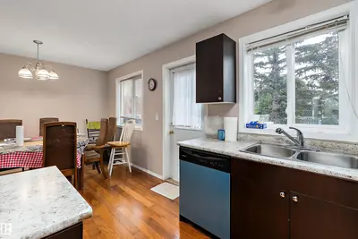Interior photo 2 of #120 4415 SOUTH PARK DR