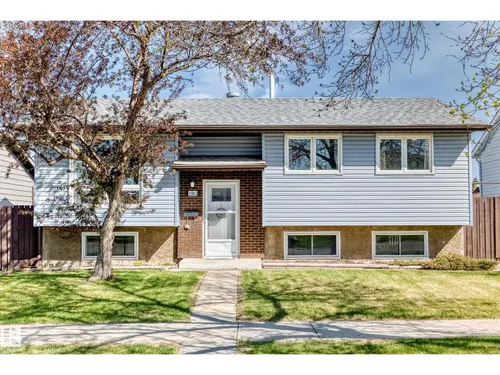 11812 139 AV NW, Edmonton - $430,000