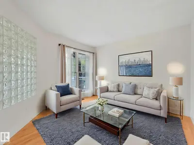 Interior photo 4 of 9642 100 ST NW