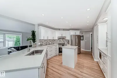 Interior photo 2 of 15724 72A ST NW