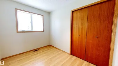 Interior photo 3 of 61215 Rge Rd 444