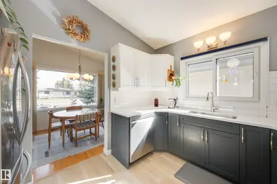 Interior photo 3 of 7211 90 AV NW NW