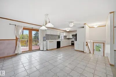 Interior photo 2 of 51102 RGE ROAD 22