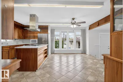 Interior photo 4 of 8911 84 AV NW