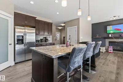 Interior photo 4 of 3356 HILTON CR NW