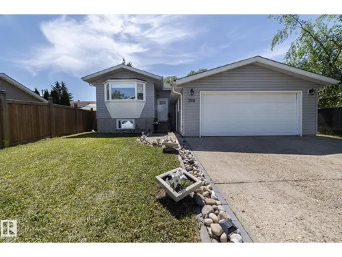 3511 33 AV NW, Edmonton - $530,000