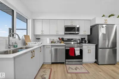 Interior photo 4 of #30 850 SECORD BV NW