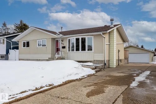 8715 43 AV NW, Edmonton - $469,900
