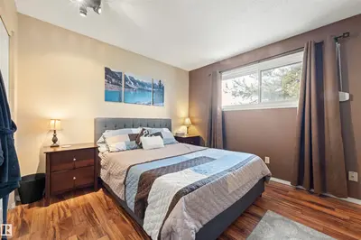 Interior photo 4 of 4012 86 ST NW