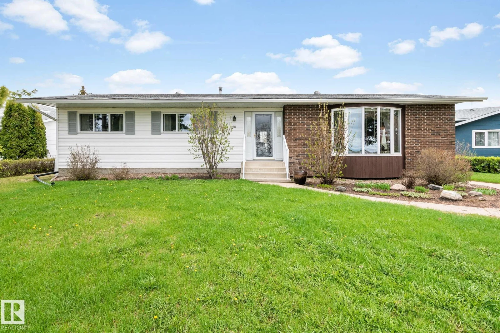 4611 Lakeshore DR, Bonnyville Town - 4 bedroom Detached Single Family for sale