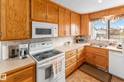 Interior photo 3 of 4611 Lakeshore DR