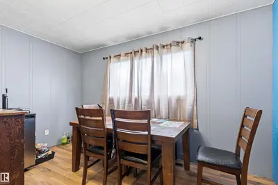 Interior photo 4 of 12 KOOTENAY AV